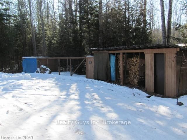 Listing Image 4