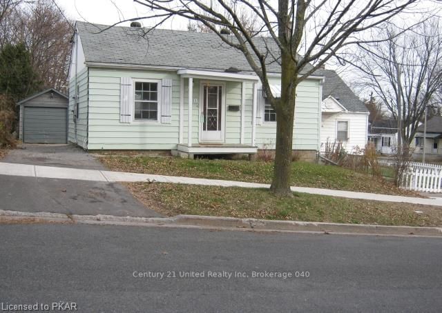 Listing photo 2