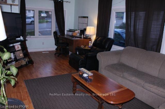Listing Image 5