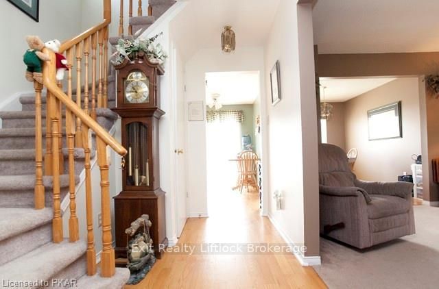 Listing Image 7