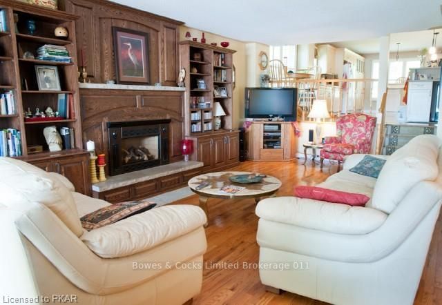 Listing Image 13