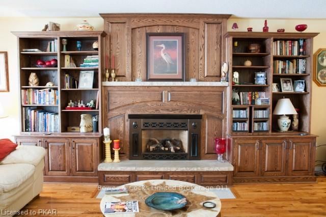 Listing Image 16