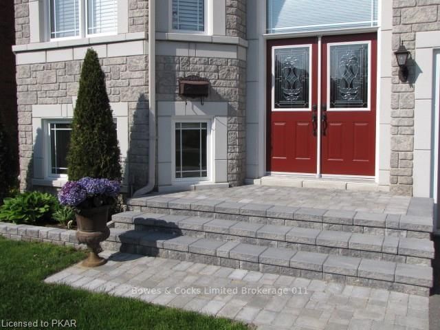 743 Fortye Dr, Peterborough, K9K 2G4 | Image 2