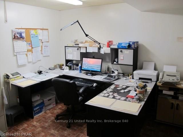Listing Image 9