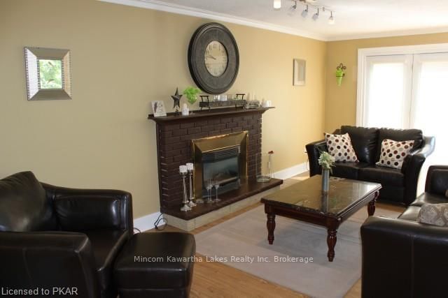 Listing Image 7