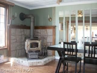 Listing Image 4