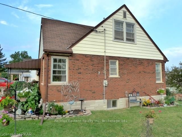 Listing Image 16