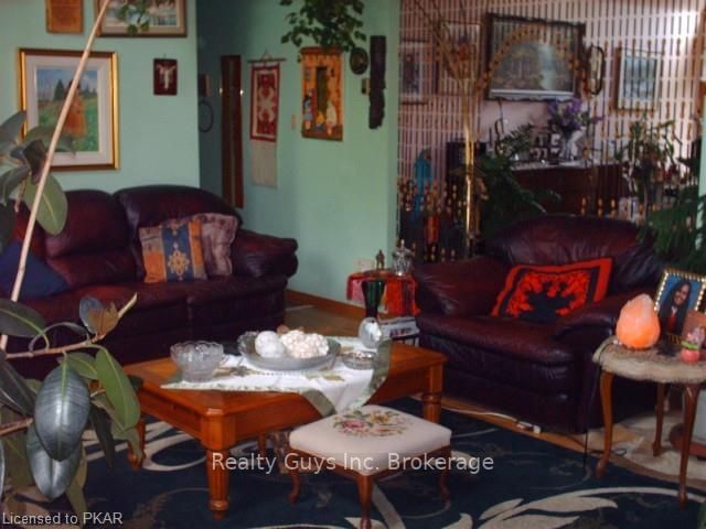 Listing Image 15