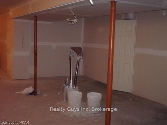 Listing Image 24