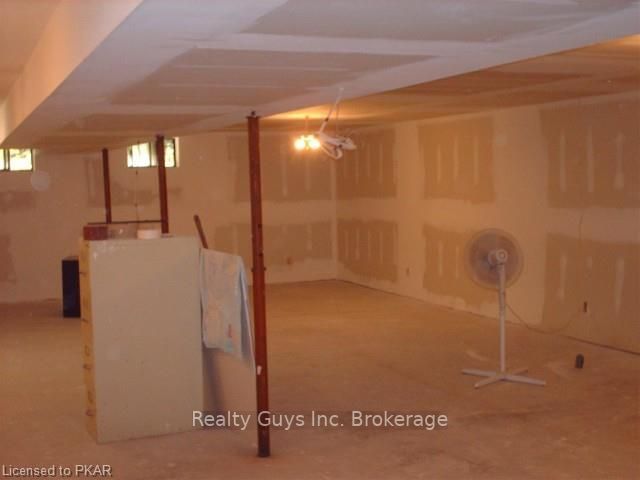 Listing Image 25