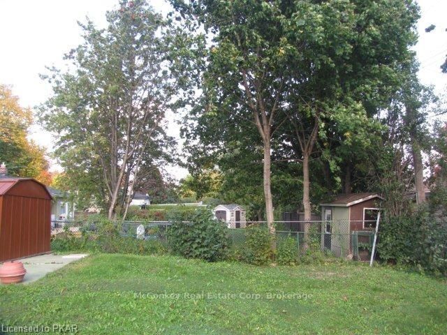 Listing Image 11
