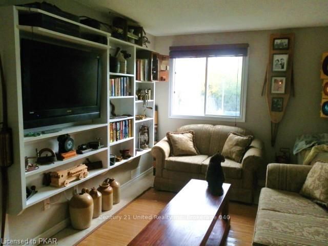 Listing Image 20