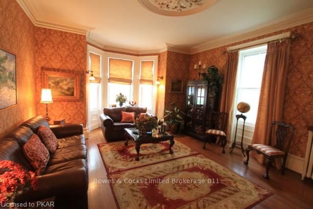 Listing Image 10