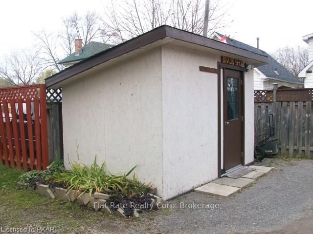 Listing Image 17