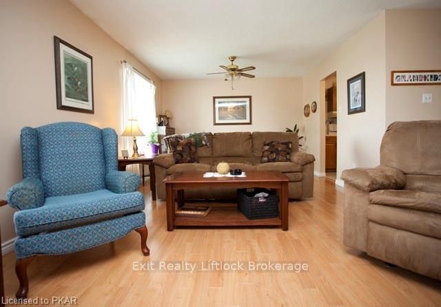 Listing Image 5