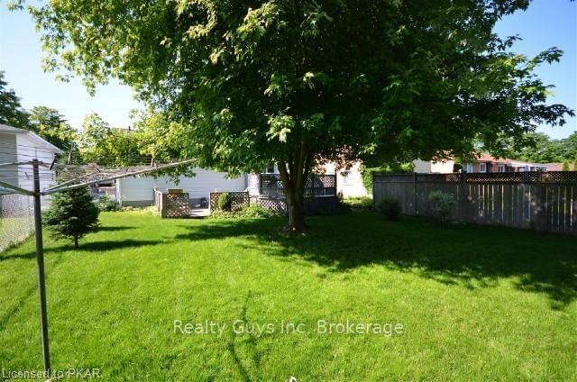 Listing Image 4