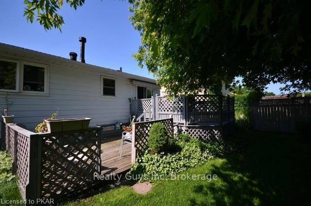 Listing Image 6