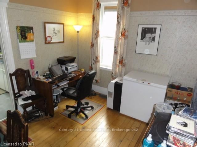 Listing Image 3