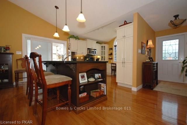 Listing Image 7