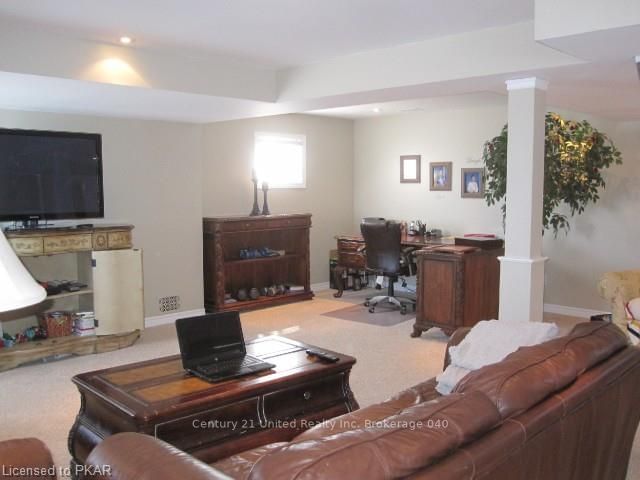 Listing Image 19