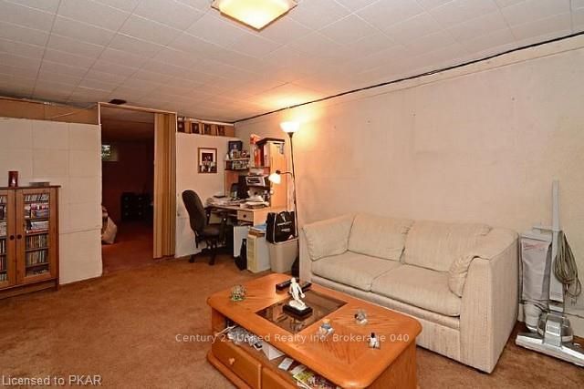 Listing Image 14