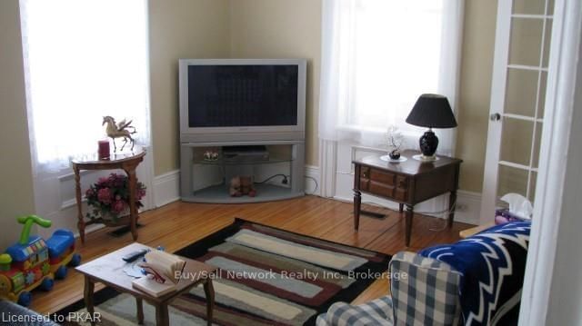 Listing photo 2