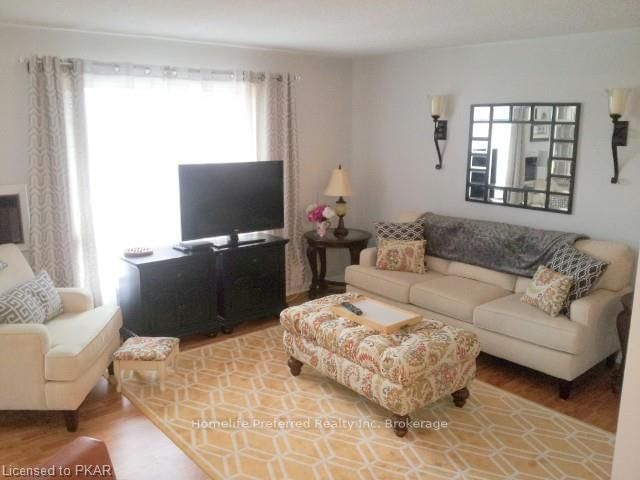 204 - 1110 Clonsilla Ave, Peterborough, K9J 5Y5 | Image 3