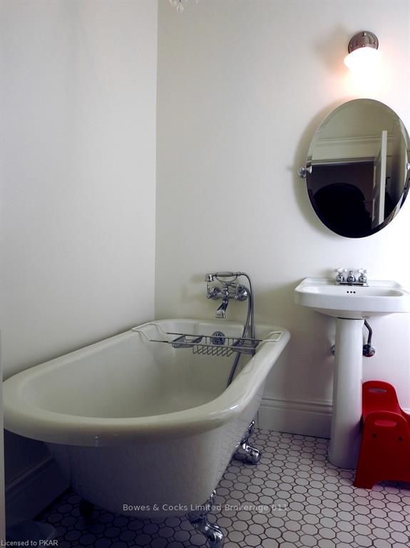 Listing Image 22