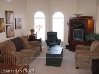 1612 Glenforest Blvd, Peterborough, K9K 2J6 | Image 2