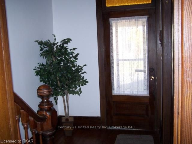 Listing photo 2