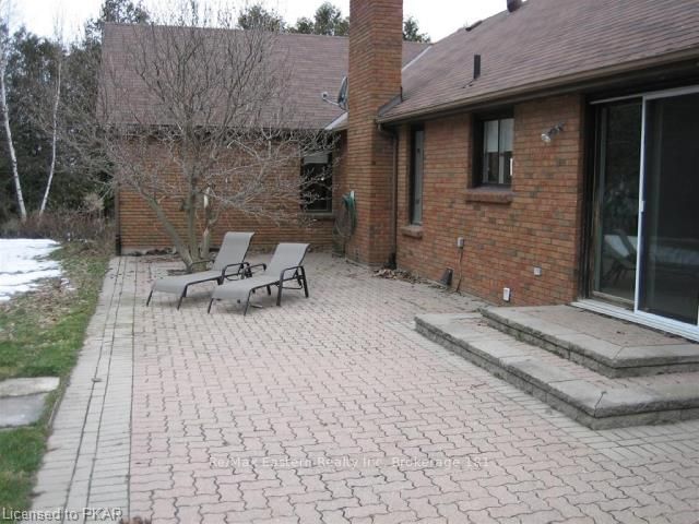 1887 Campbell Ave, Cavan Monaghan, K9J 6X4 | Image 2