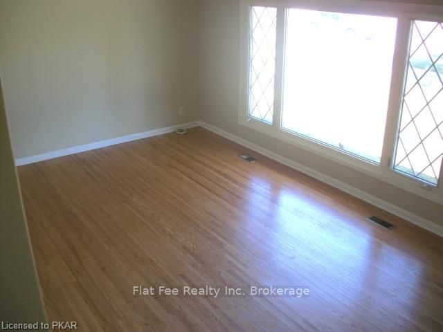 1309 Royal Dr, Peterborough, K9H 6R6 | Image 2