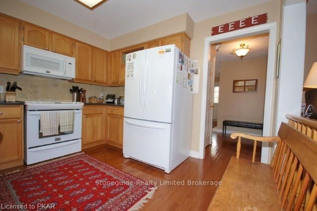 Listing Image 7