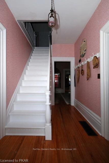 Listing Image 17