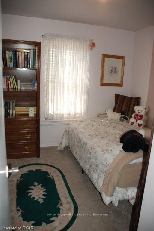 Listing Image 5