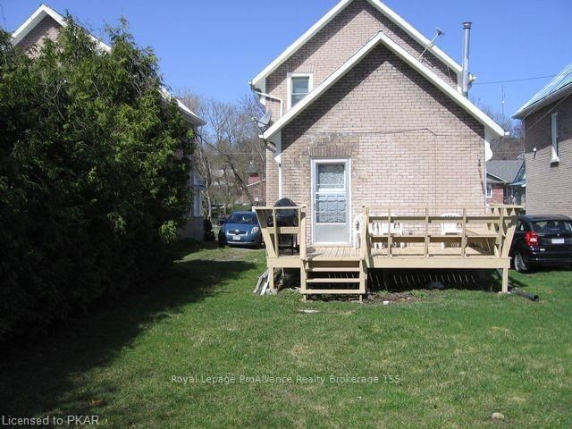 Listing Image 4