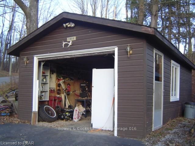 Listing Image 9