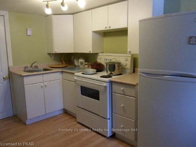Listing Image 17