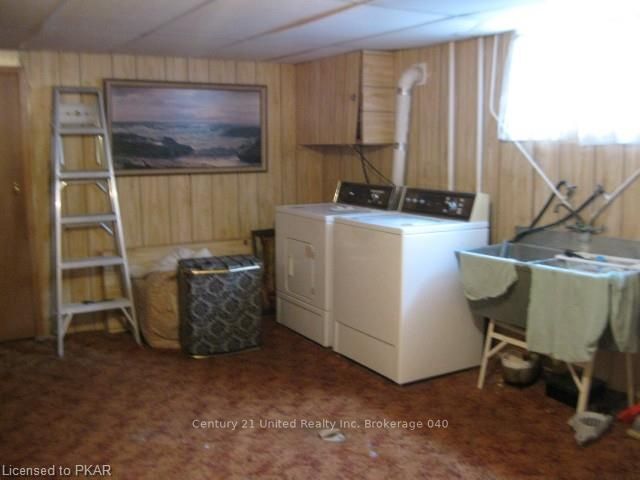 Listing Image 12