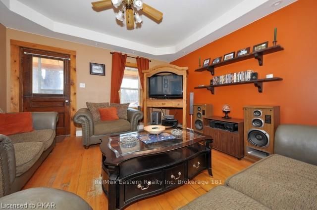 Listing Image 7