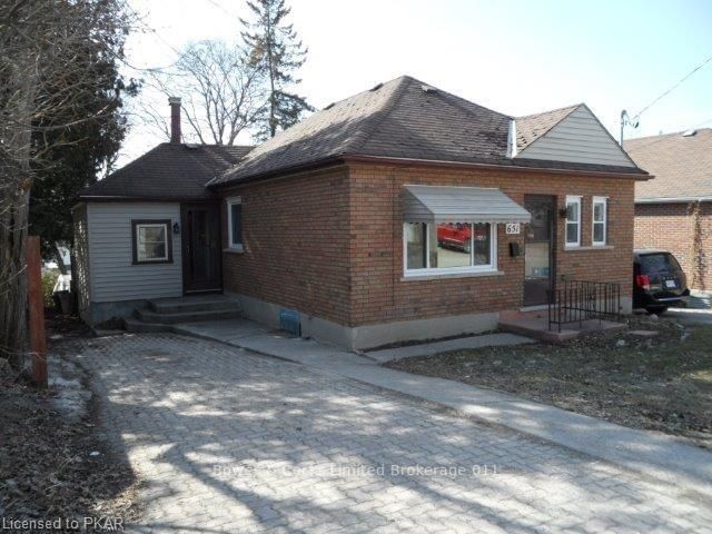 Listing photo 2