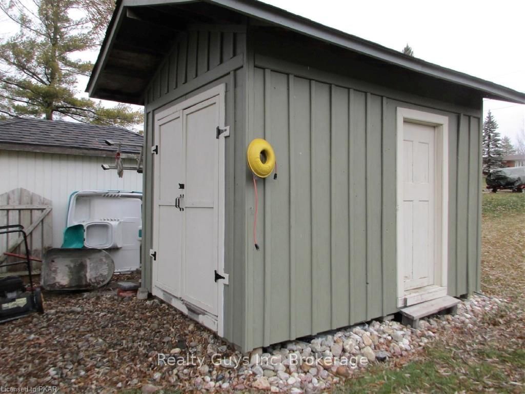Listing Image 7