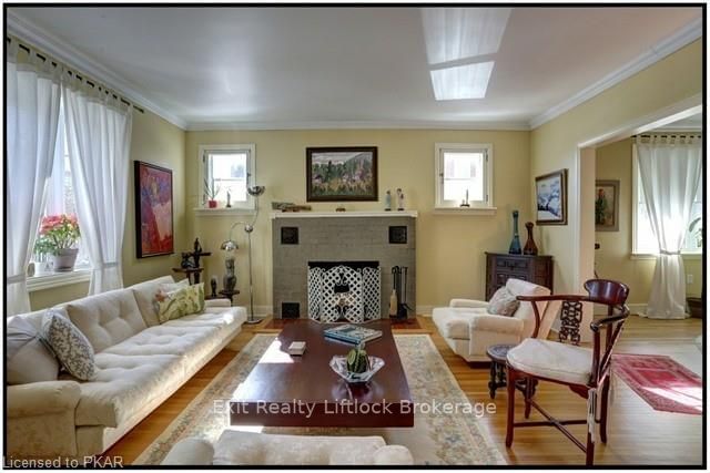 Listing Image 7
