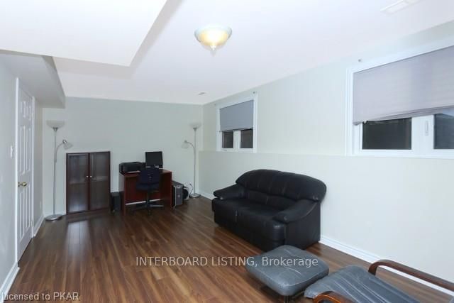 Listing Image 7
