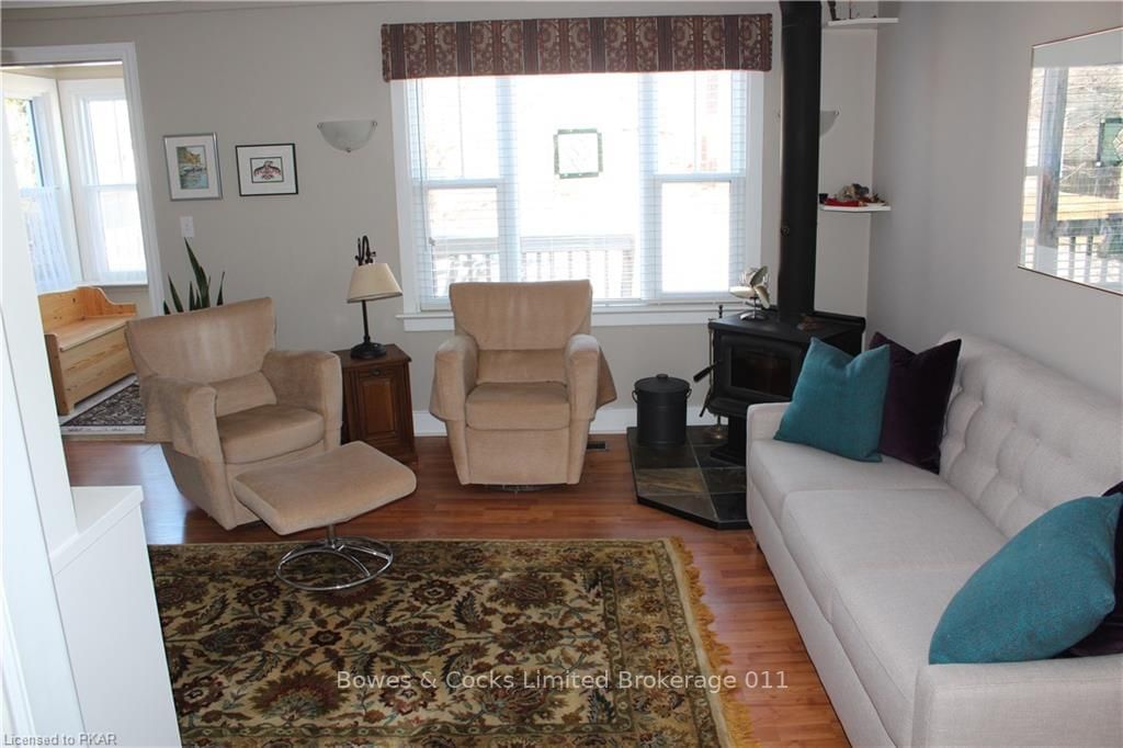 Listing Image 5