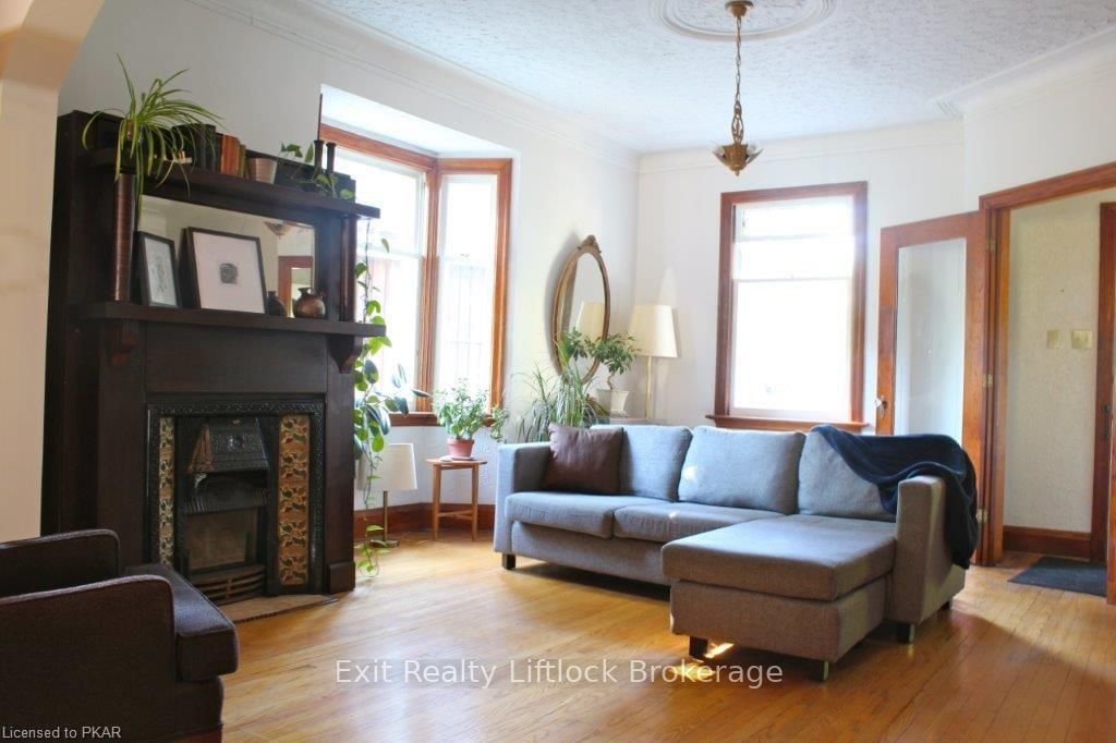 Listing Image 7