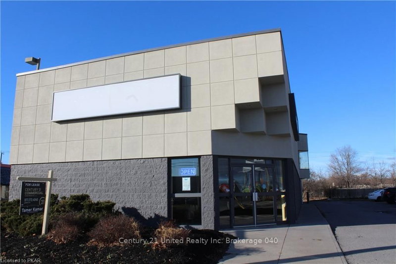 746 Lansdowne St W, Peterborough, K9J 1Z3 | Image 2