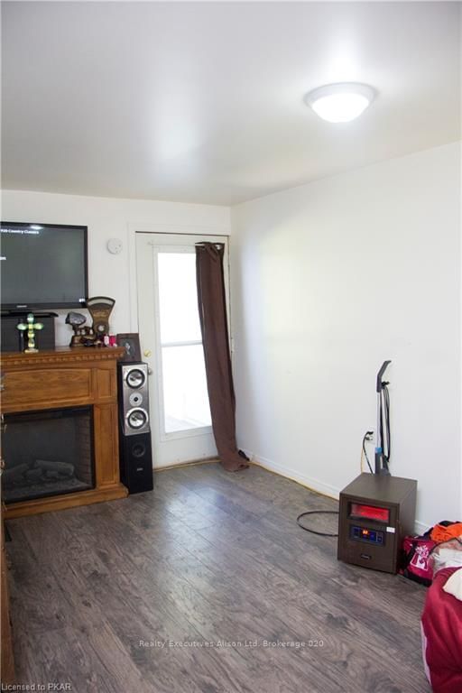 Listing Image 7