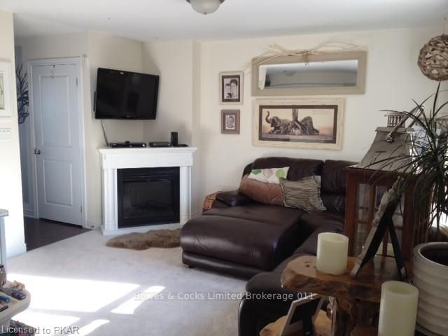 936 Broadway Blvd, Peterborough, K9H 0G8 | Image 3