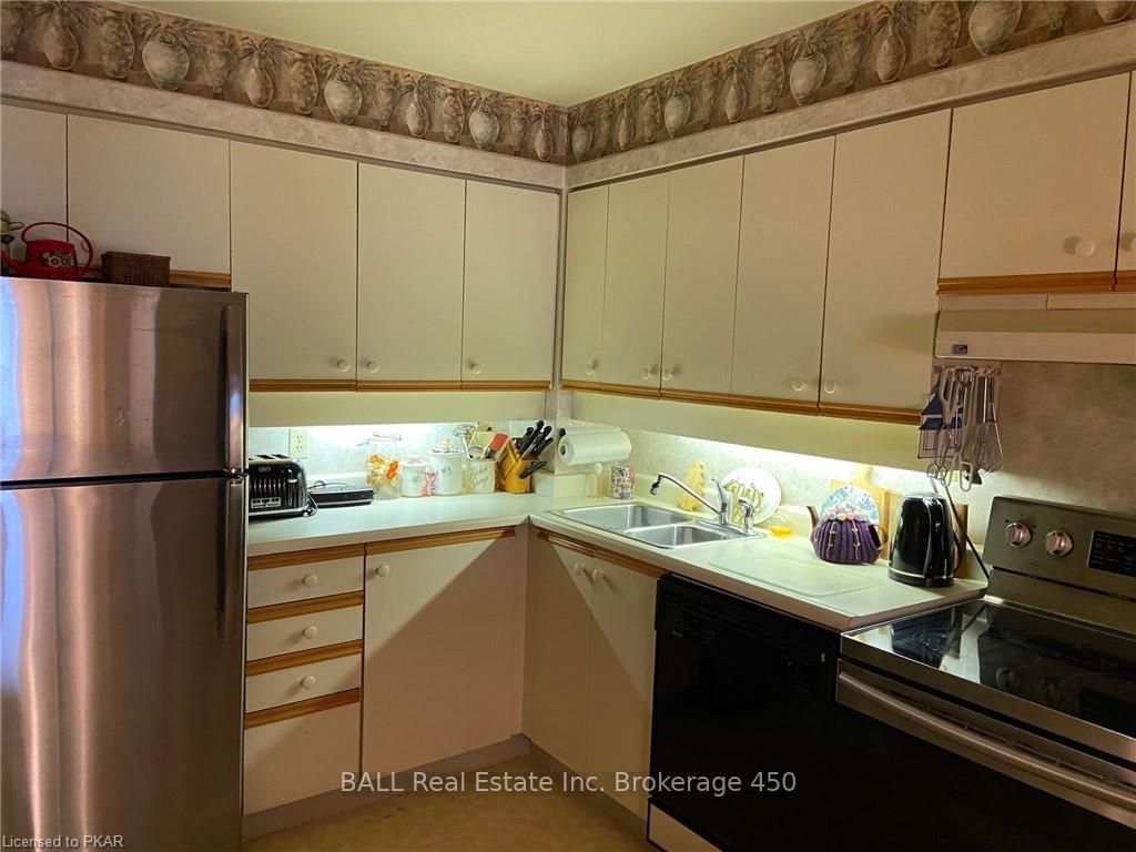 Listing Image 9